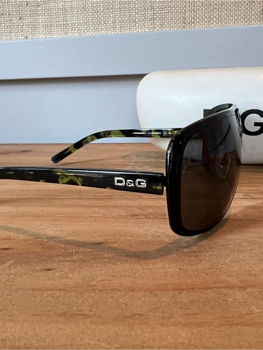 D&G Black and Gold Aviator Sunglasses Accent